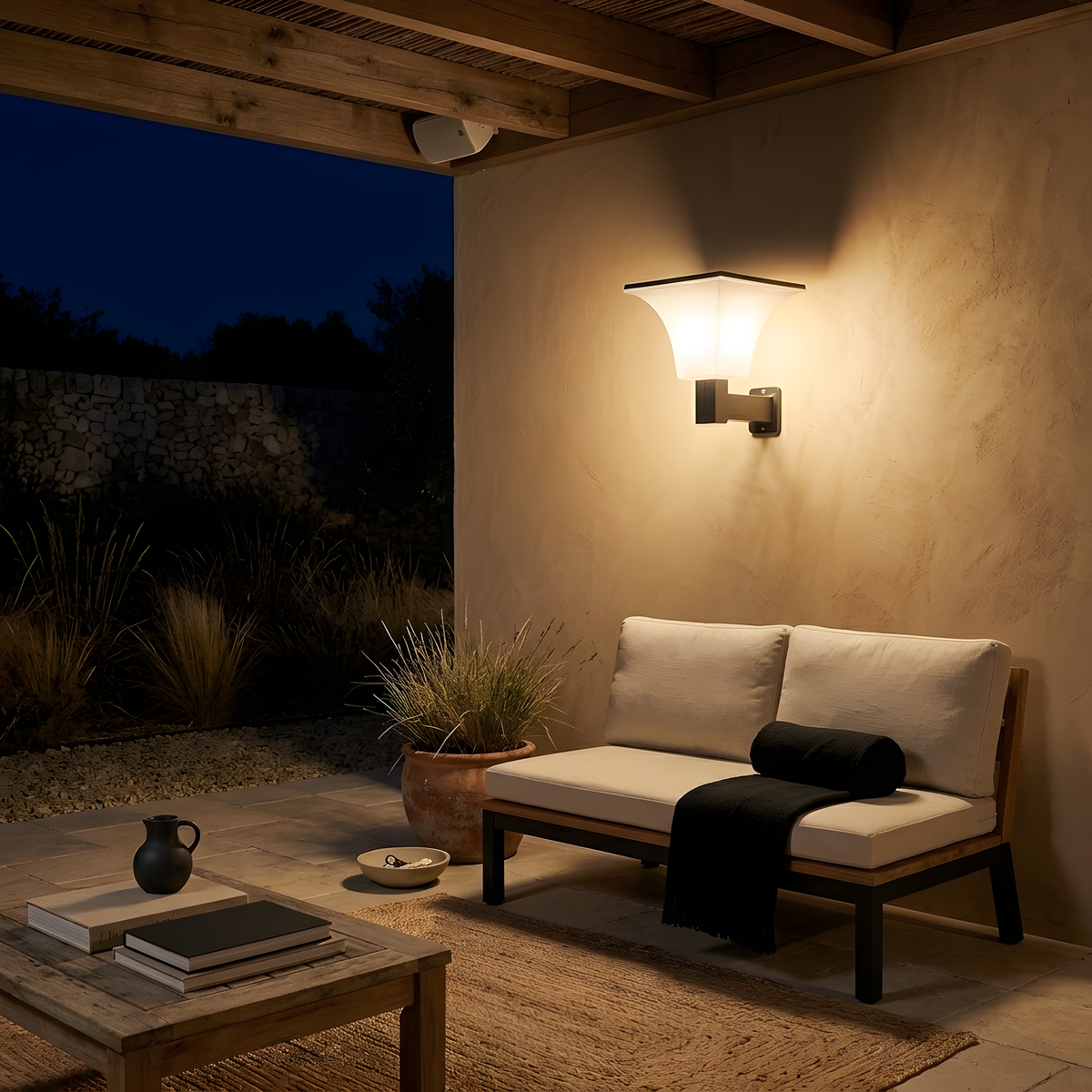 Aurtia applique murale extérieure ambiance du soir