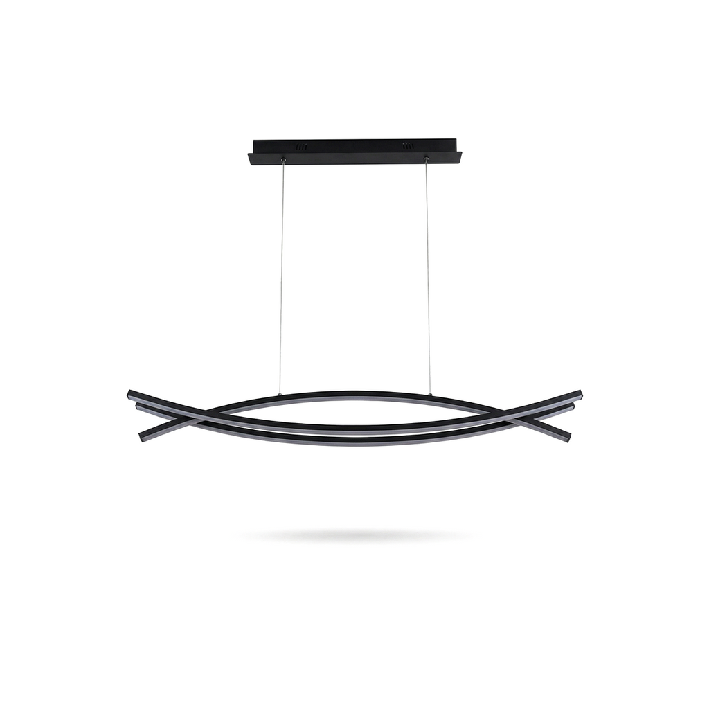 Barelia suspension, fond blanc