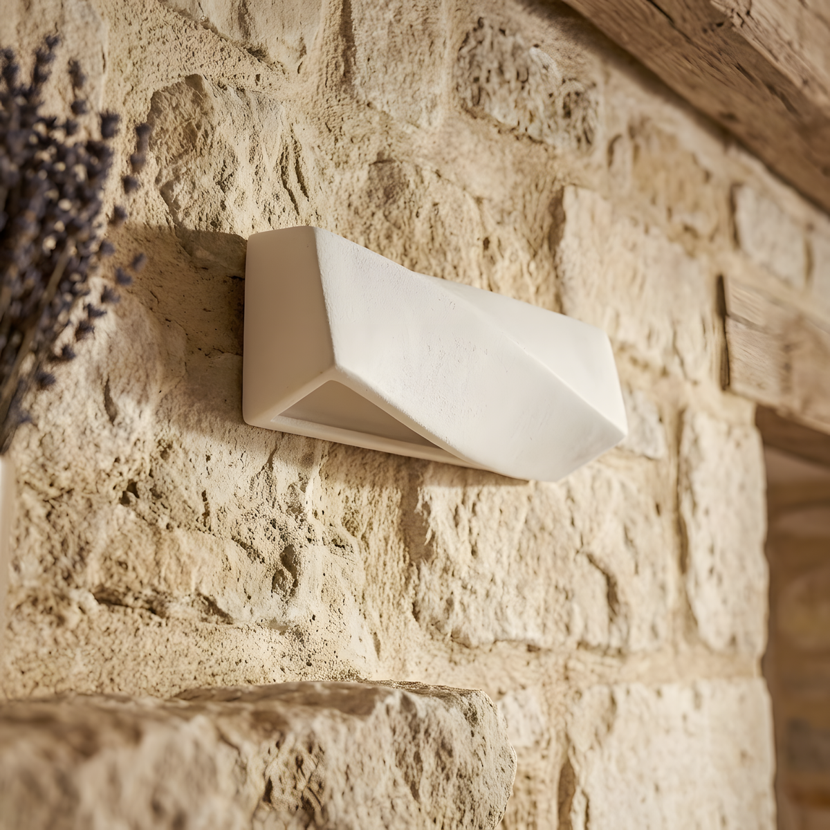 Lornia applique murale mise en situation