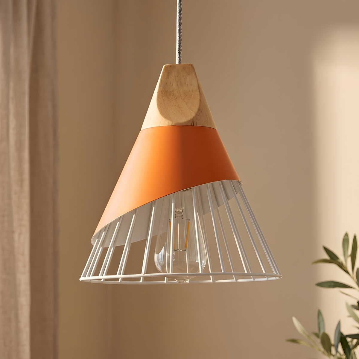 Mireska suspension cage colorée sur bois, chambre