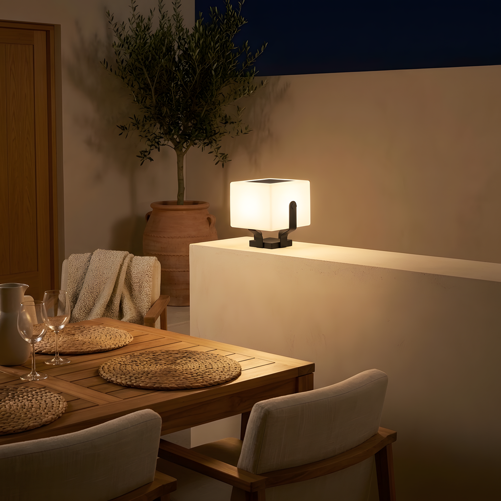 Moreana lampe à poser extérieure ambiance du soir