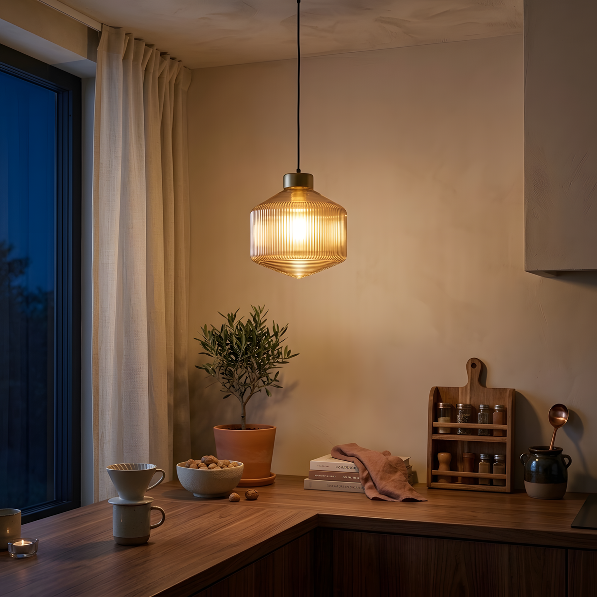Orenia suspension verre teinté, comptoir
