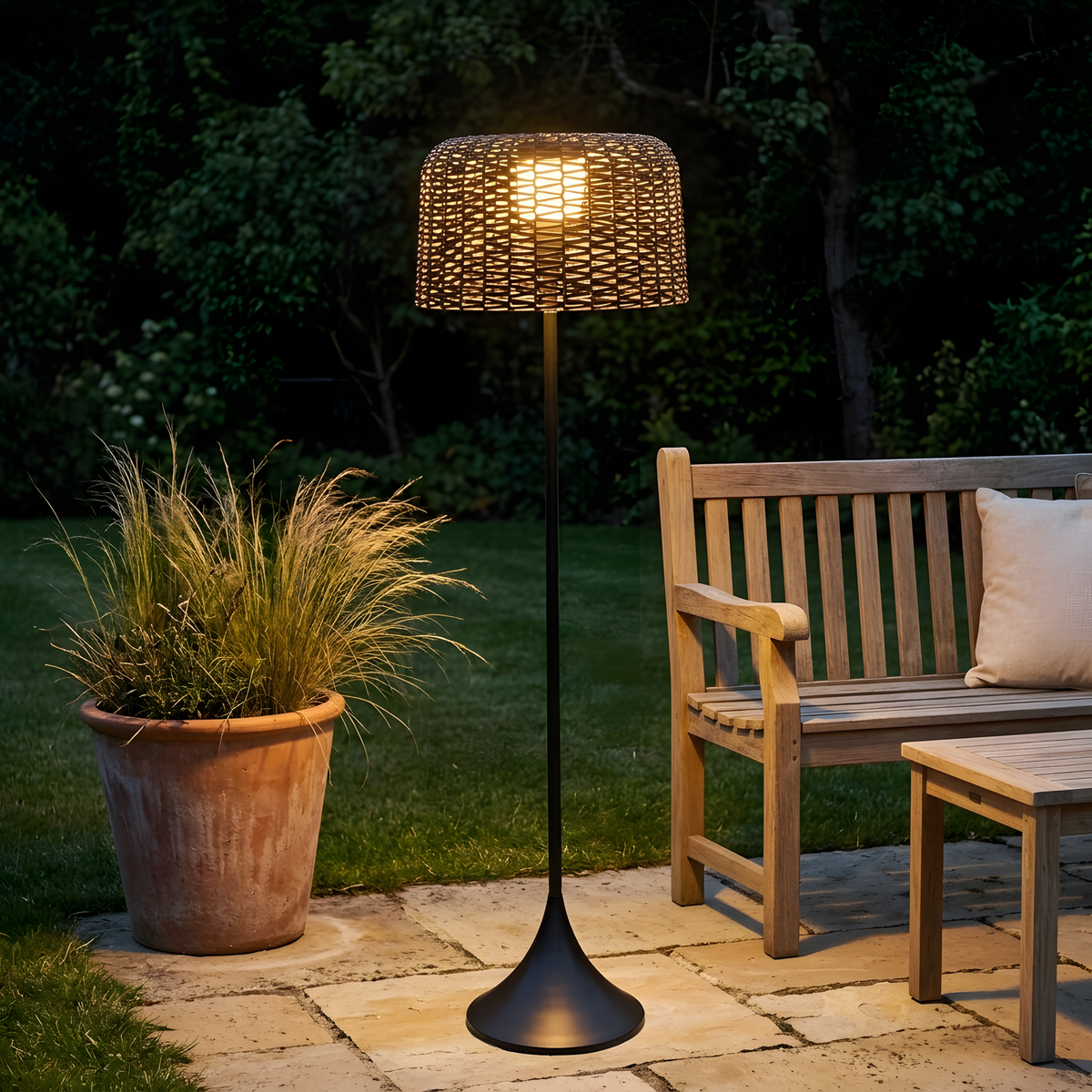 Peliano lampadaire extérieur vue d'ensemble