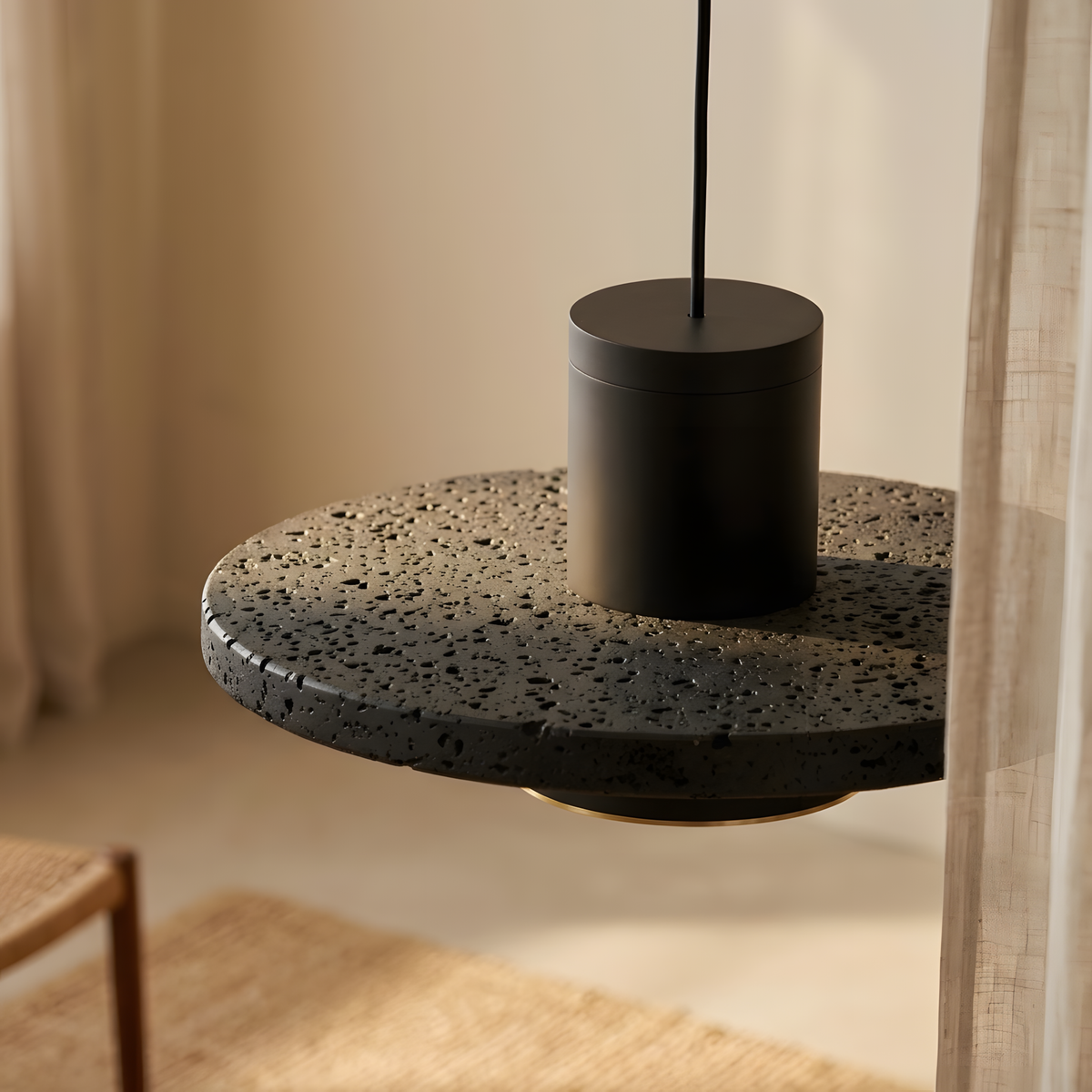 Quelia suspension noire, bureau épuré