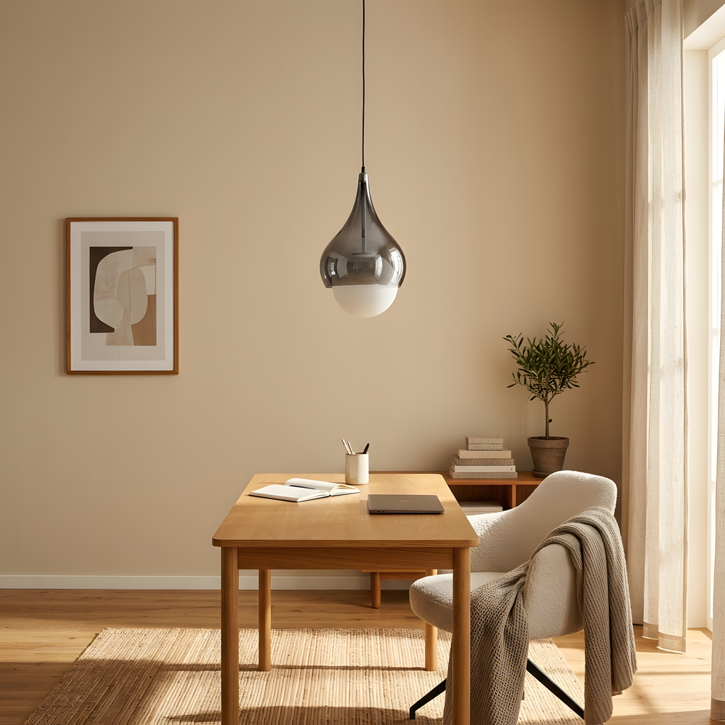 Terrazza suspension halo géométrique doré, lumière du soir